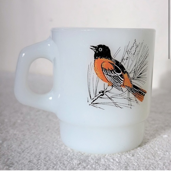 Vintage Anchor Hocking Fire King Milk Glass Baltimore Oriole Stacking Mug - Picture 3 of 14